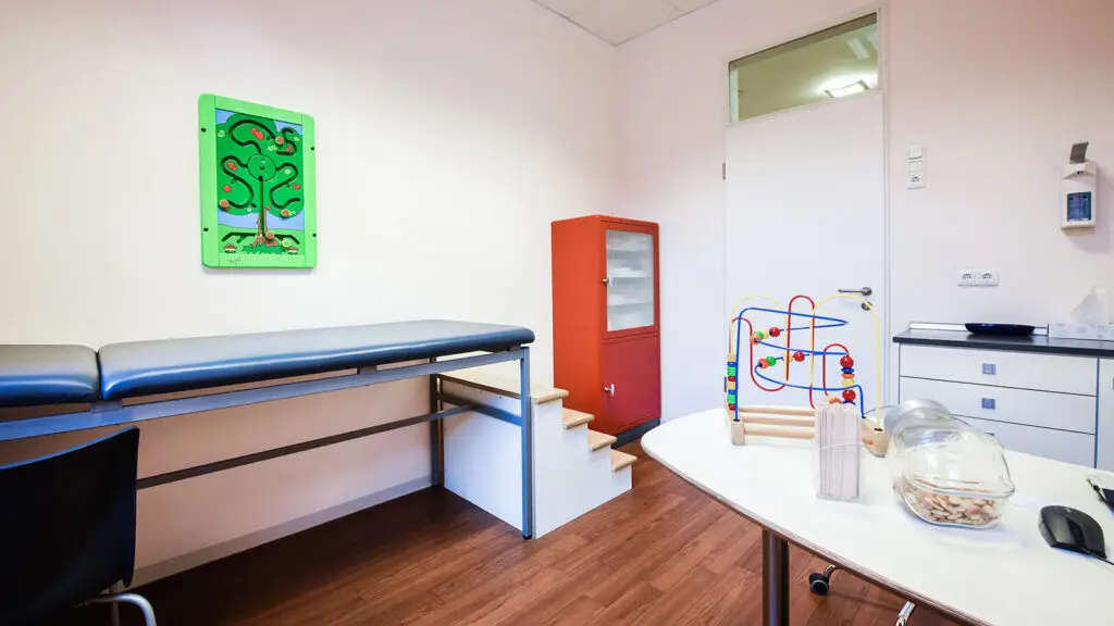 Praxisbild Kinderärztin Dr. Alexandra Sell
